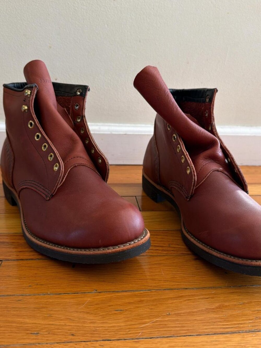 New Old Stock, Red Wing 957 burgundy/brown leather work boots, size 10.5 D